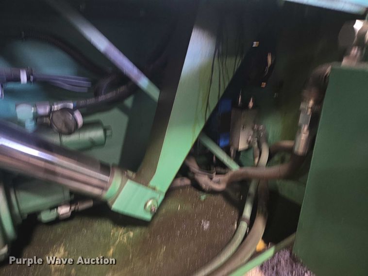 image for item DY1008 Piranha P50 iron worker