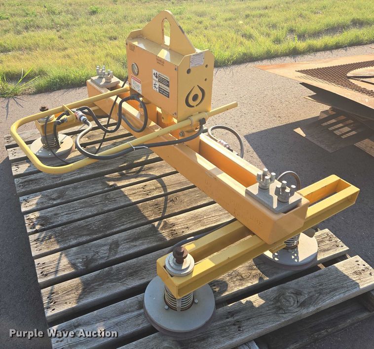 image for item DY1010 Caldwell UniVac vacuum lift