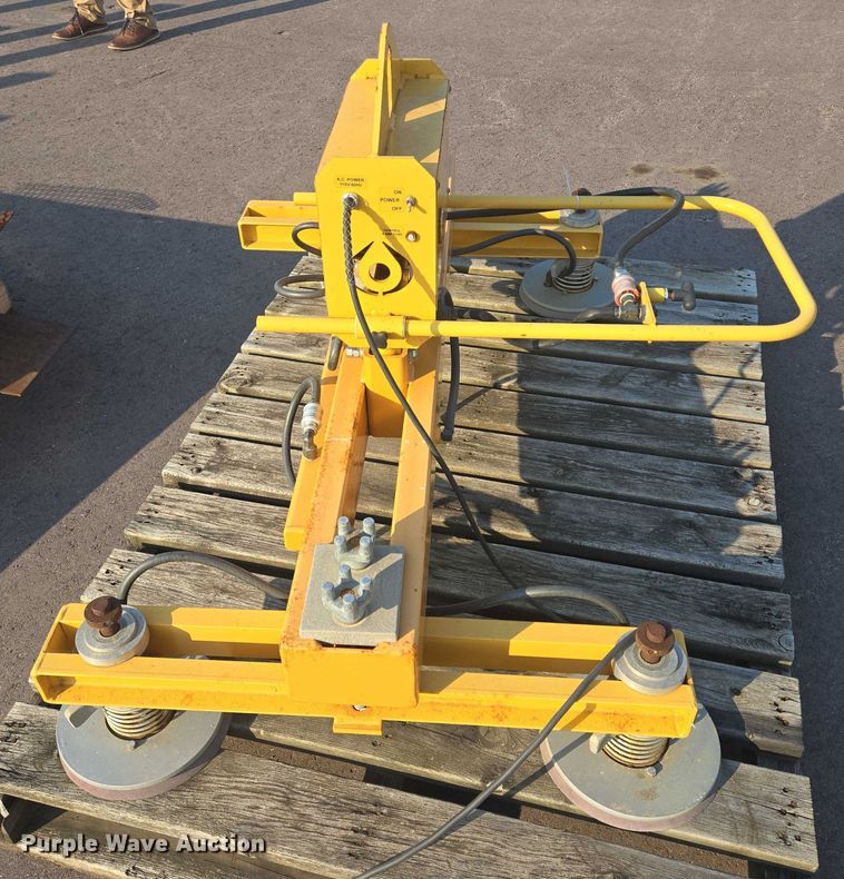 image for item DY1010 Caldwell UniVac vacuum lift