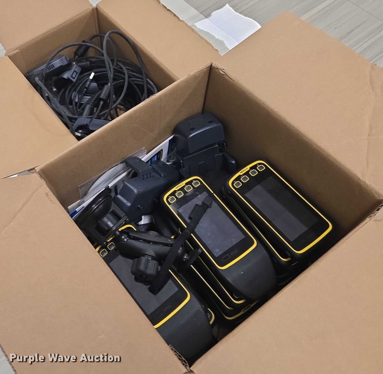 image for item DY1012 (16) Trimble Juno GPS systems