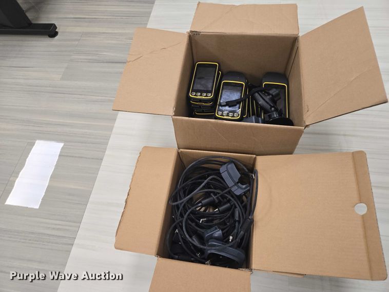 image for item DY1012 (16) Trimble Juno GPS systems