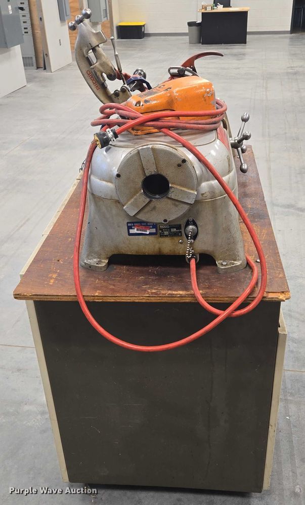 image for item DY1021 Rigid 802 pipe threader