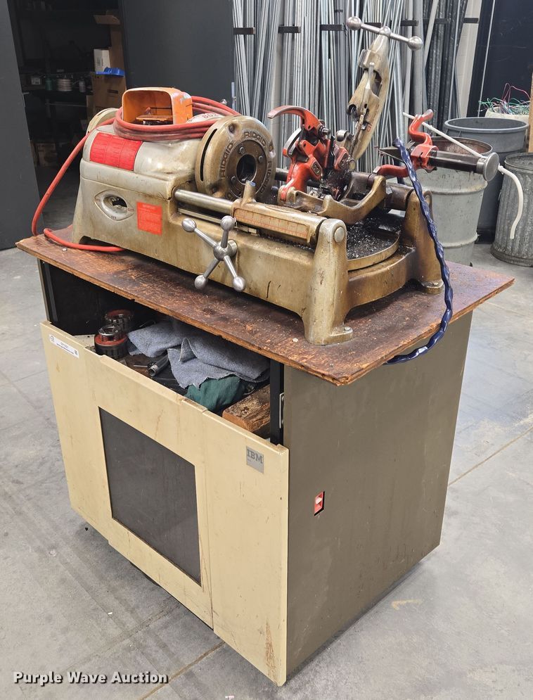 image for item DY1021 Rigid 802 pipe threader