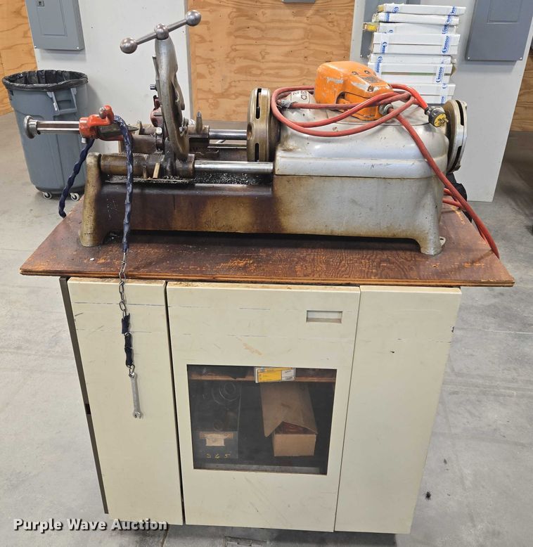 image for item DY1021 Rigid 802 pipe threader