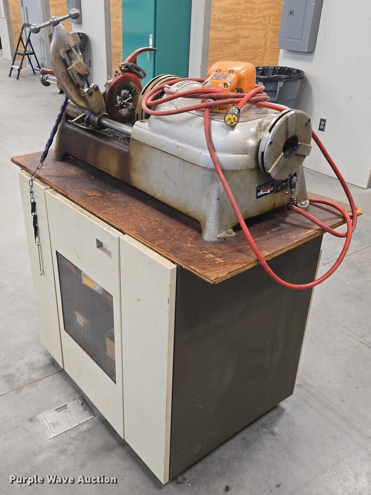 image for item DY1021 Rigid 802 pipe threader