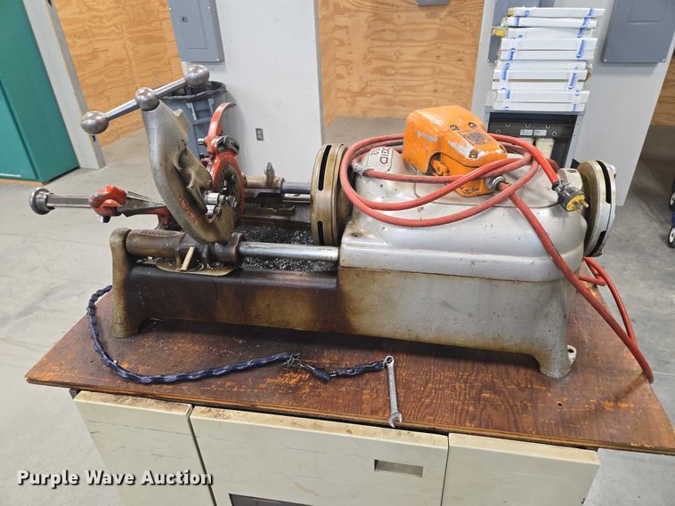 image for item DY1021 Rigid 802 pipe threader