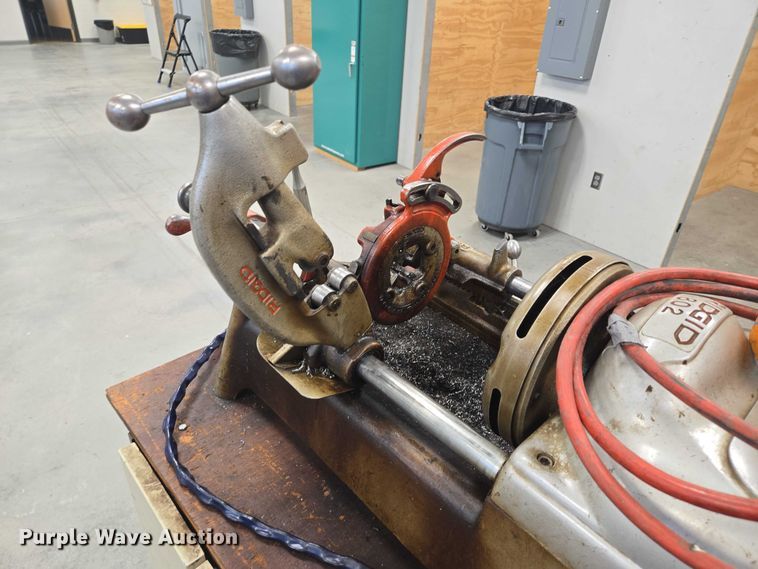 image for item DY1021 Rigid 802 pipe threader