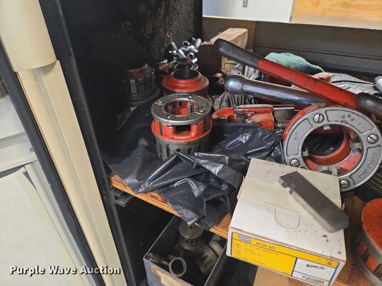 image for item DY1021 Rigid 802 pipe threader