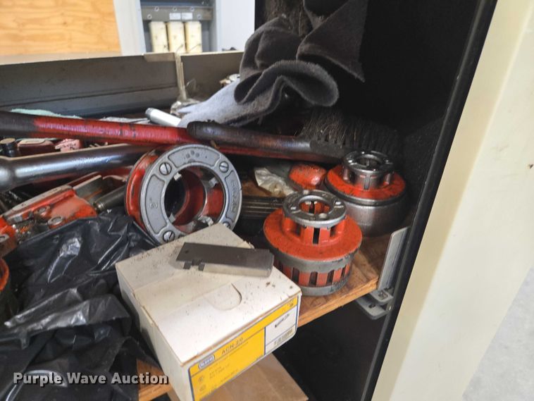 image for item DY1021 Rigid 802 pipe threader