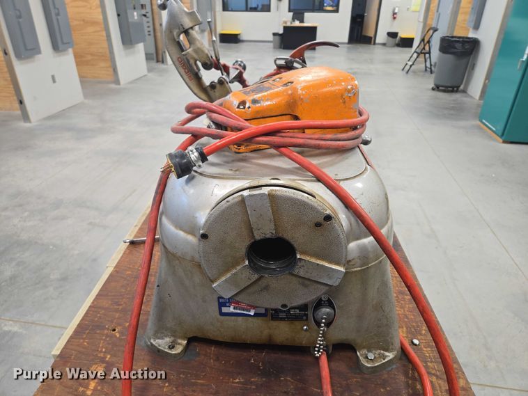 image for item DY1021 Rigid 802 pipe threader