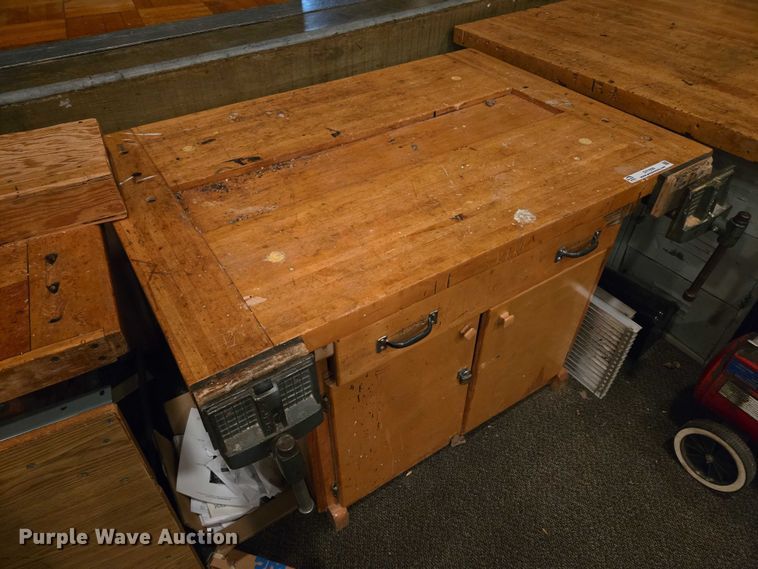 image for item DY1029 Furniture