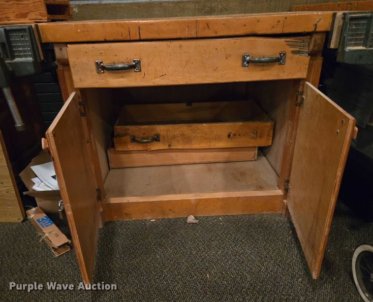 image for item DY1029 Furniture