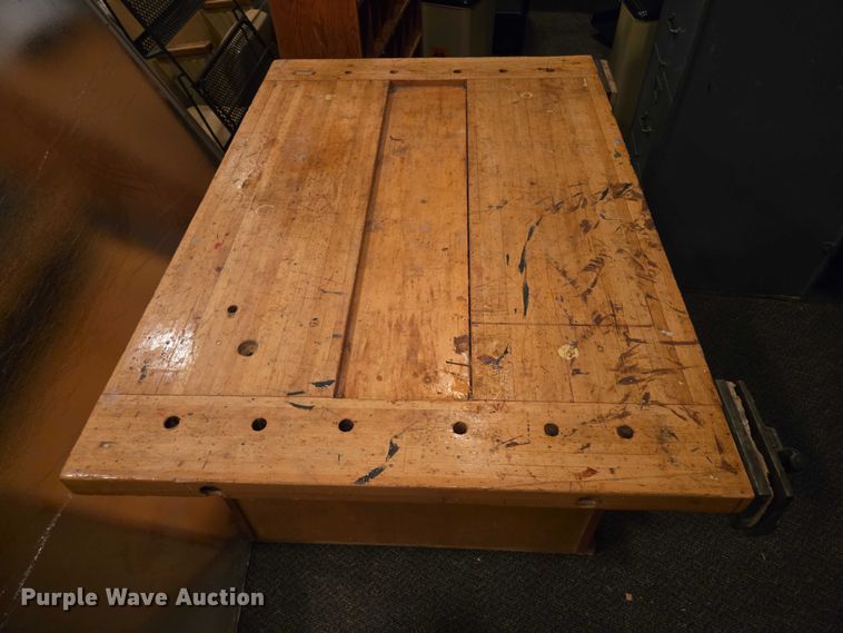 image for item DY1029 Furniture