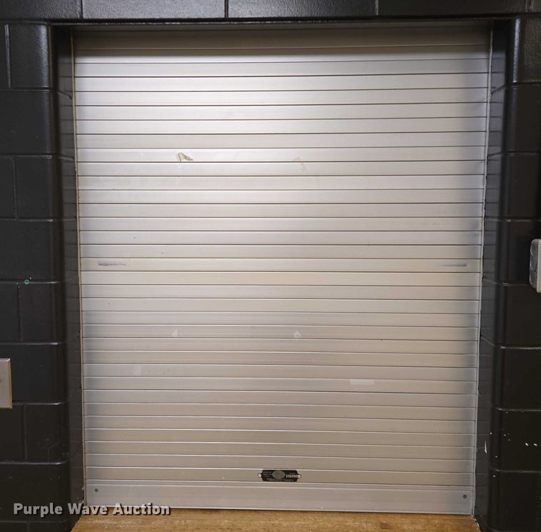 image for item DY1031 (3) roll up doors