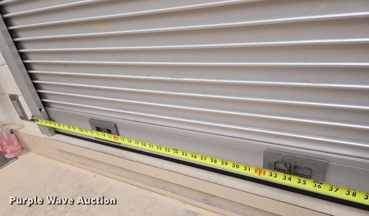 image for item DY1031 (3) roll up doors