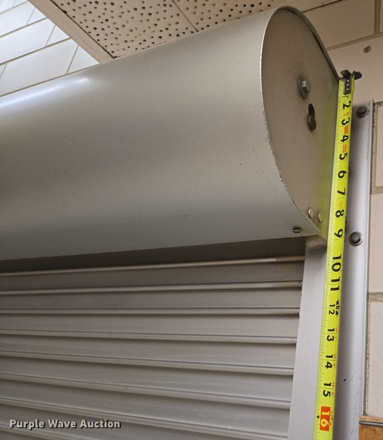 image for item DY1031 (3) roll up doors