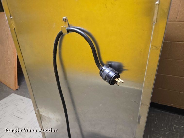 image for item DY1033 (2) Avantco food warmer