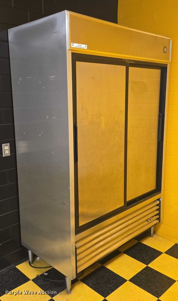 image for item DY1037 True Manufacturing TSD-47 refrigerator