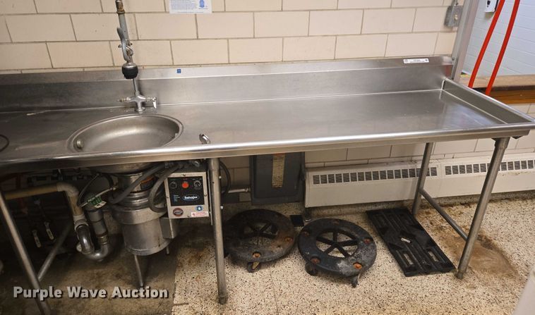 image for item DY1042 Hobart CL44E dish washer