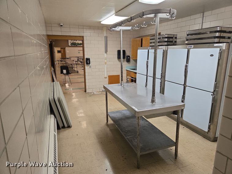 image for item DY1045 Stainless steel table