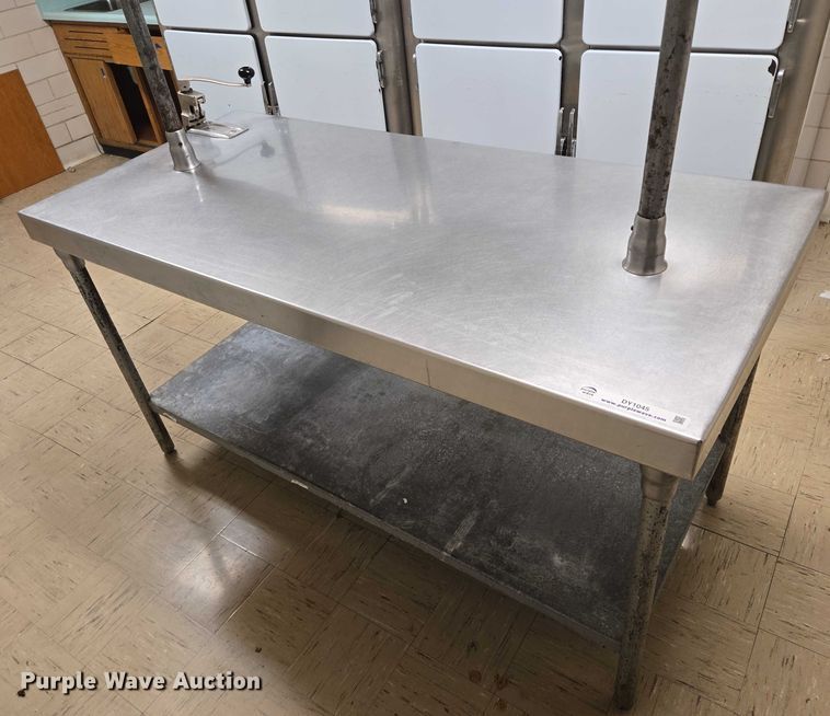 image for item DY1045 Stainless steel table