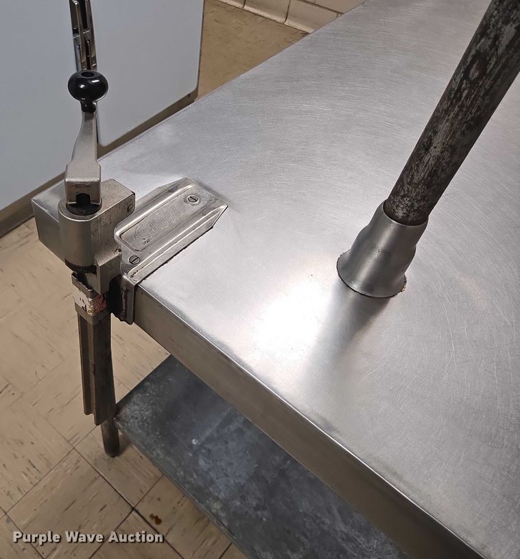 image for item DY1045 Stainless steel table