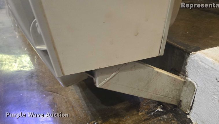 image for item DY1057 Approximately 95 stadium chairs