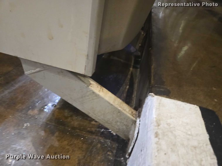 image for item DY1057 Approximately 95 stadium chairs