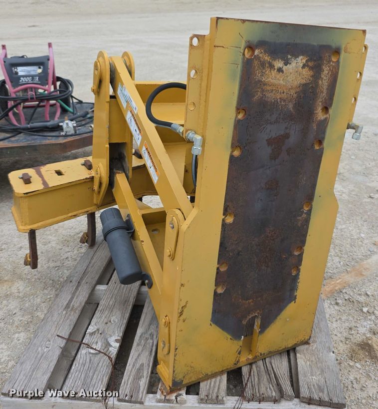 image for item DZ6008 Henke front-mounted scarifier