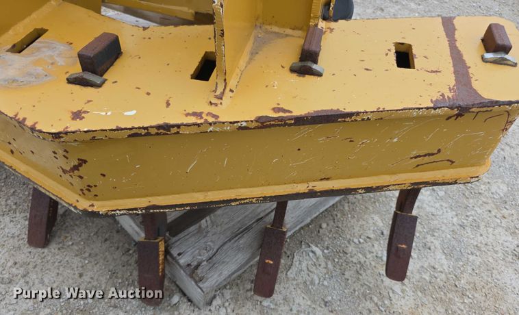 image for item DZ6008 Henke front-mounted scarifier