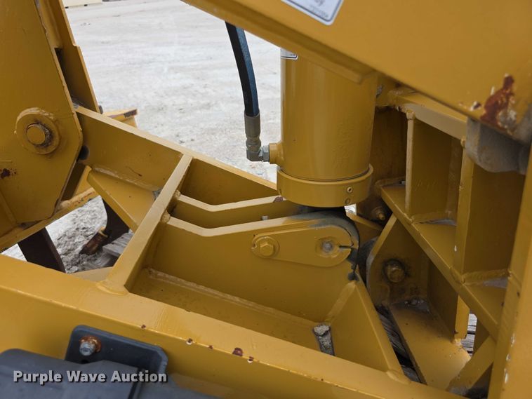 image for item DZ6008 Henke front-mounted scarifier