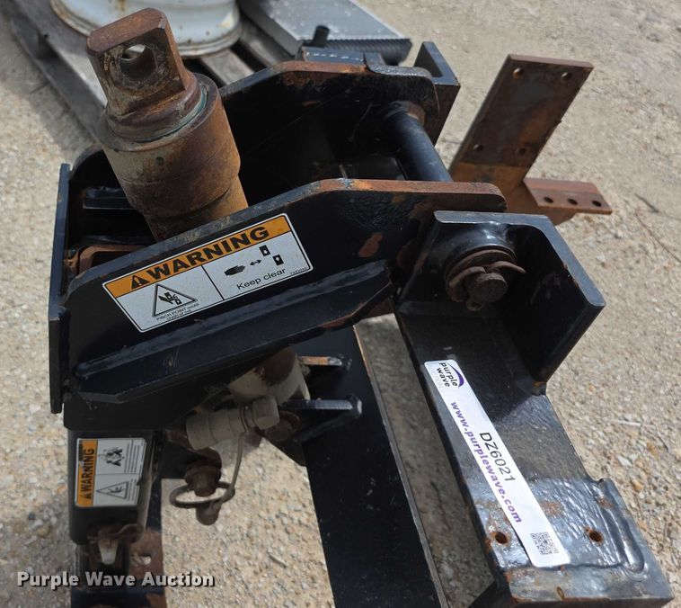 image for item DZ6021 Snow plow mounting bracket