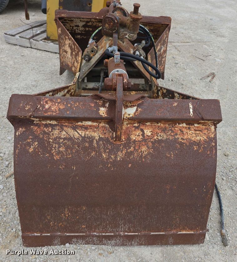 image for item DZ6025 Clamshell bucket