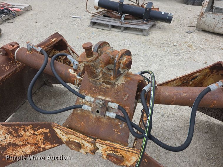 image for item DZ6025 Clamshell bucket