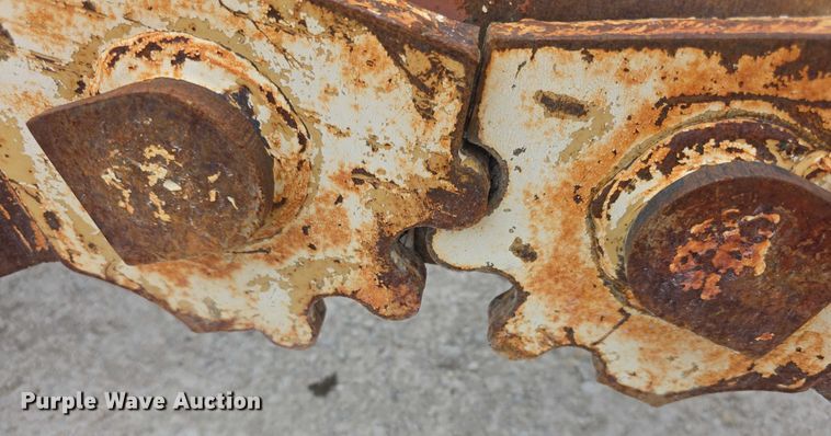 image for item DZ6025 Clamshell bucket