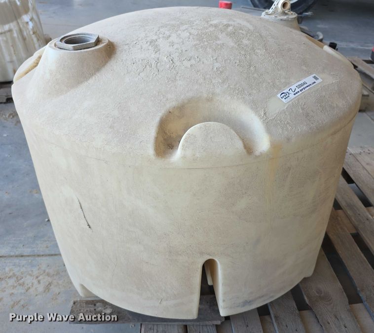 image for item DZ6043 (3) poly tanks