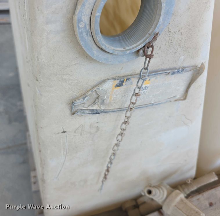 image for item DZ6043 (3) poly tanks