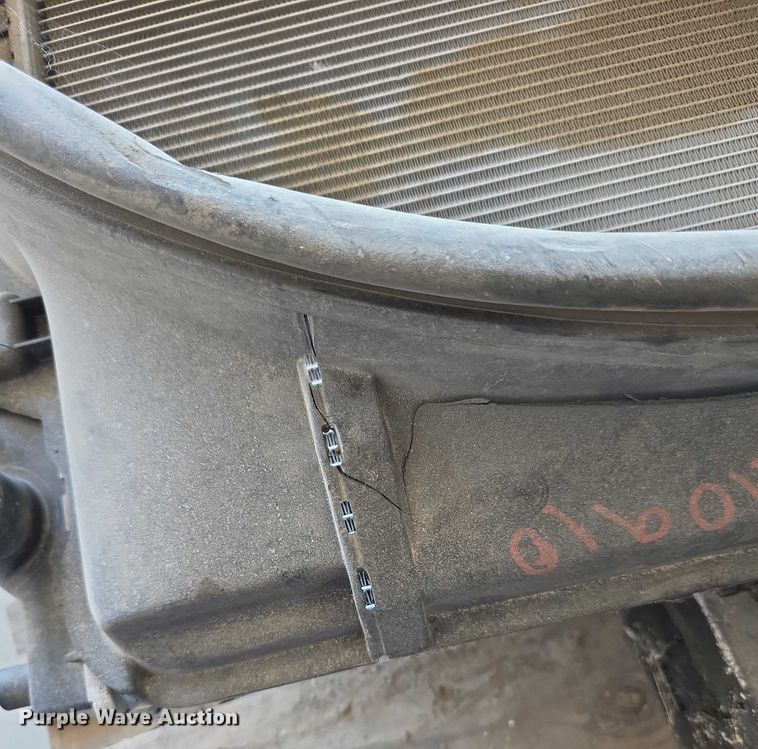 image for item DZ6049 (3) radiators