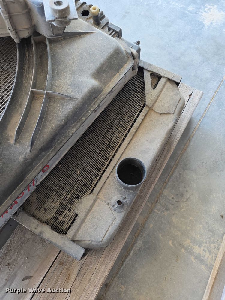 image for item DZ6049 (3) radiators