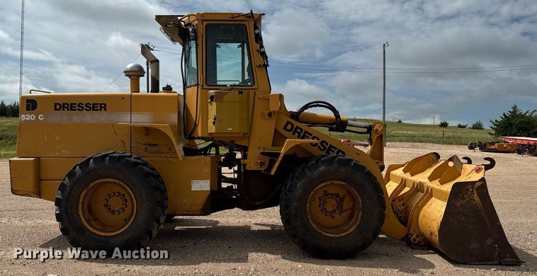 image for item DZ8711 Dresser 520C wheel loader