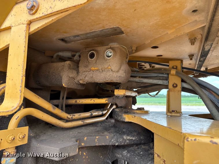 image for item DZ8711 Dresser 520C wheel loader