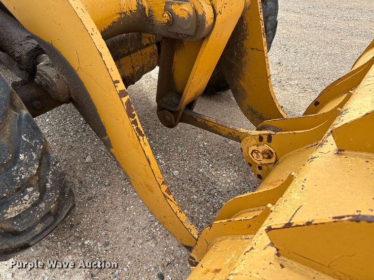 image for item DZ8711 Dresser 520C wheel loader