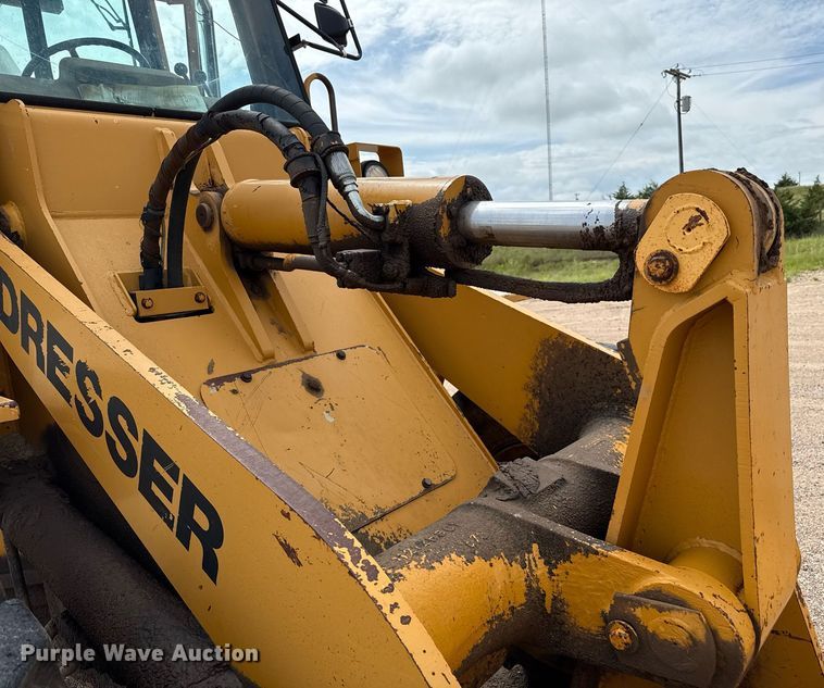 image for item DZ8711 Dresser 520C wheel loader