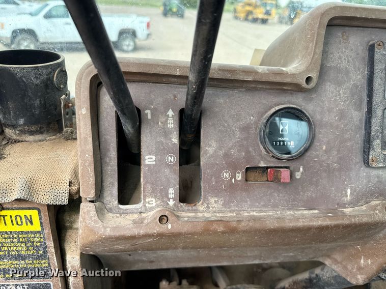 image for item DZ8711 Dresser 520C wheel loader