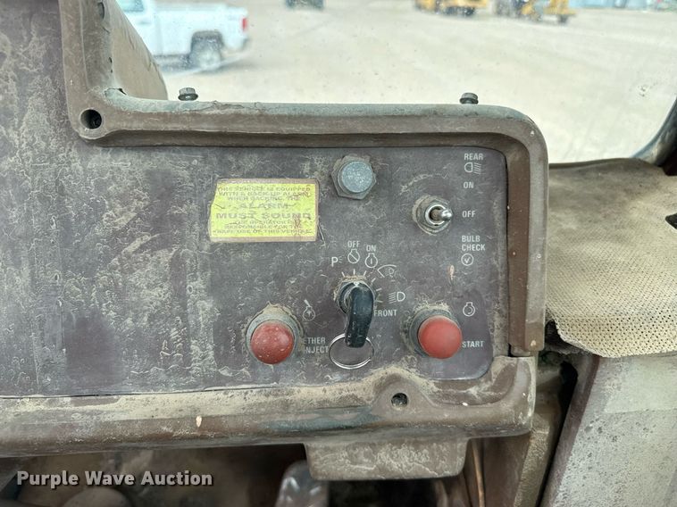 image for item DZ8711 Dresser 520C wheel loader