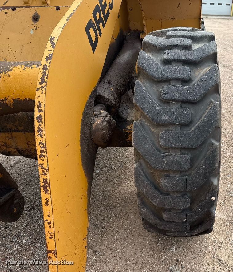 image for item DZ8711 Dresser 520C wheel loader