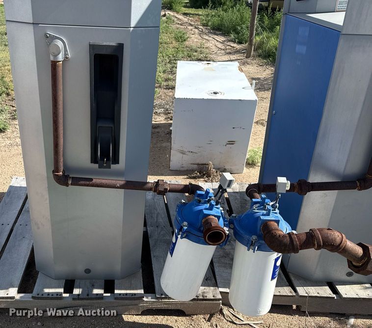 image for item DZ8722 (2) Wayne fuel pumps