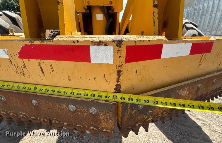 image for item DZ8724 1980 John Deere 670A motor grader