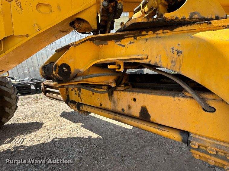 image for item DZ8724 1980 John Deere 670A motor grader