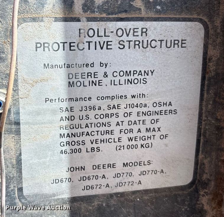 image for item DZ8724 1980 John Deere 670A motor grader